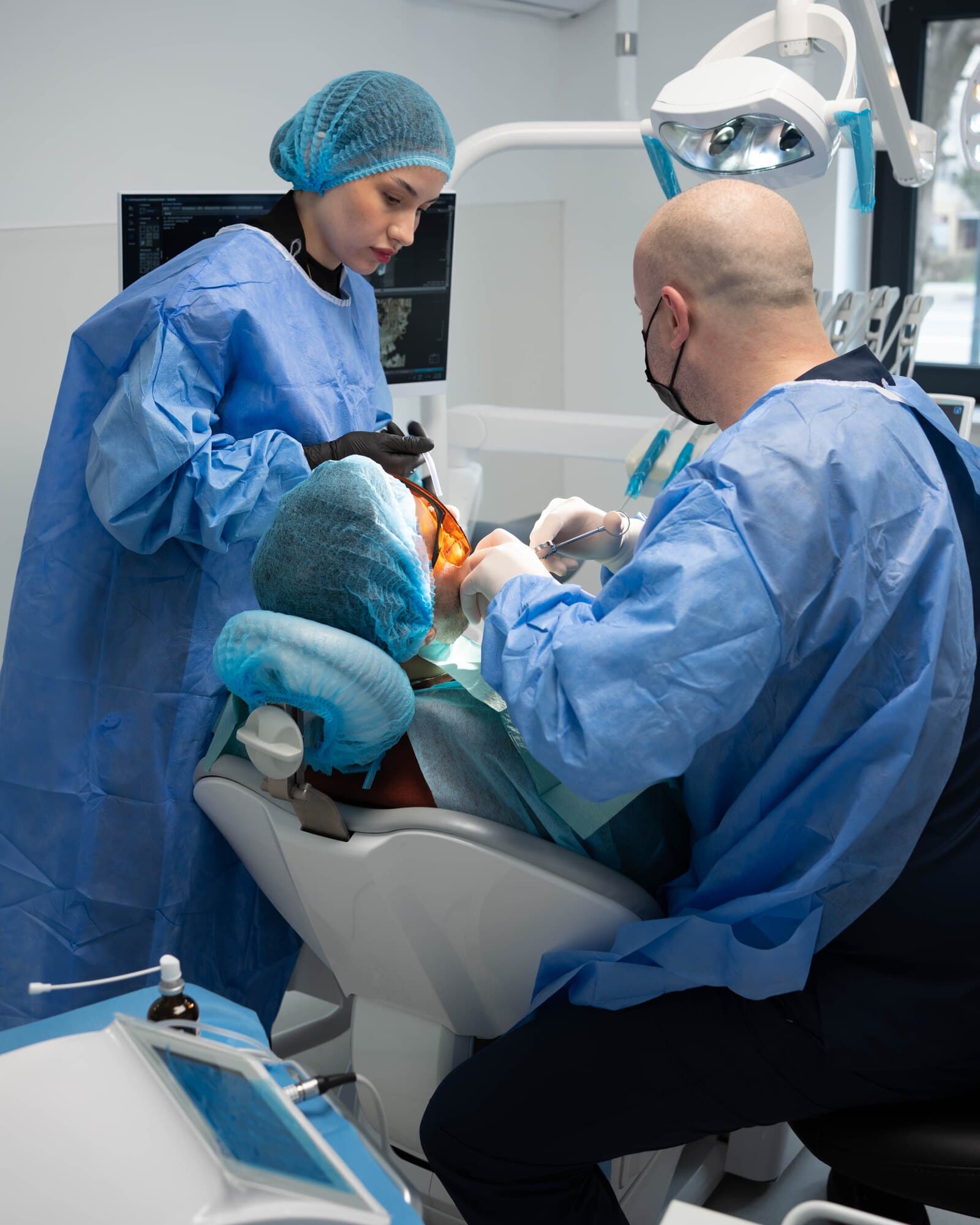 All-on-X — Zirconiu pe titan